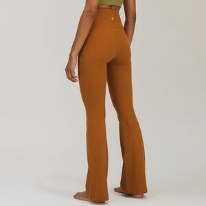 Lululemon Groove Super-High-Rise Flared Pant Nulu Butternut Brown Womens size 4